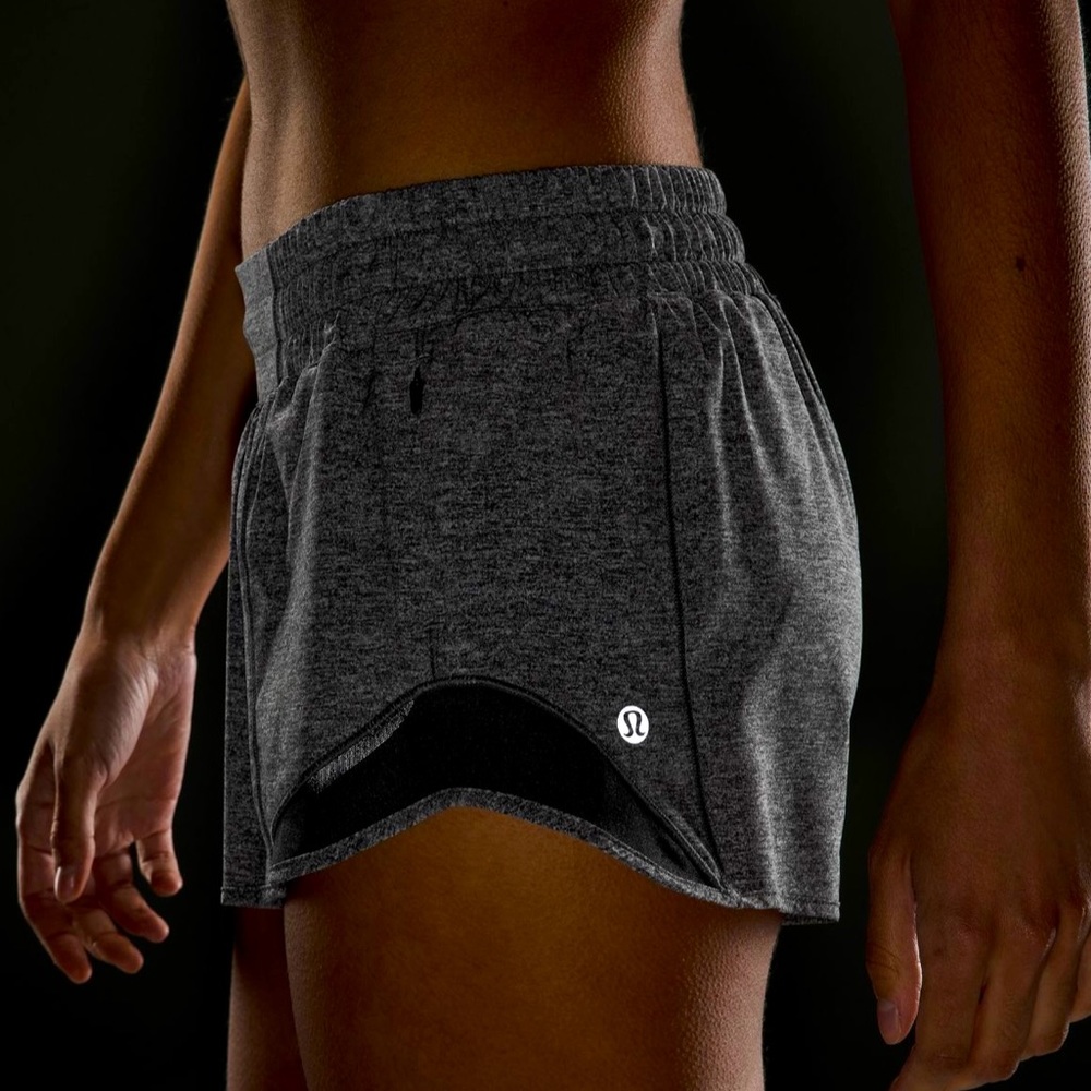 Women’s Hotty Hot Low-Rise 2.5” Shorts